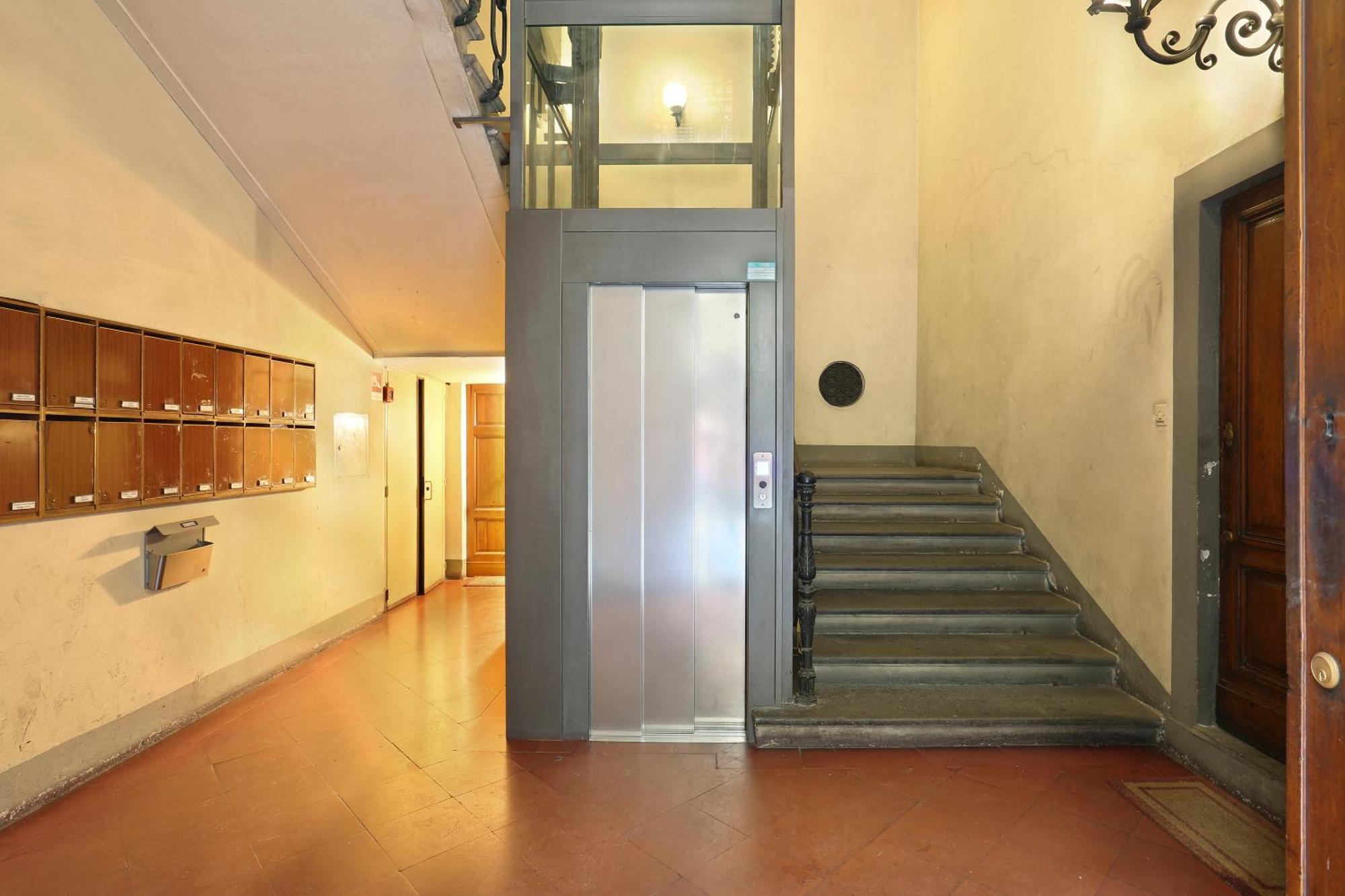 Palazzo Borghese With Panoramic Terrace Apartamento